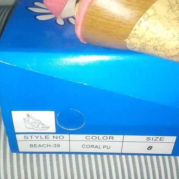 De Blossom Collection Size 8 New with box - Picture 4 of 4